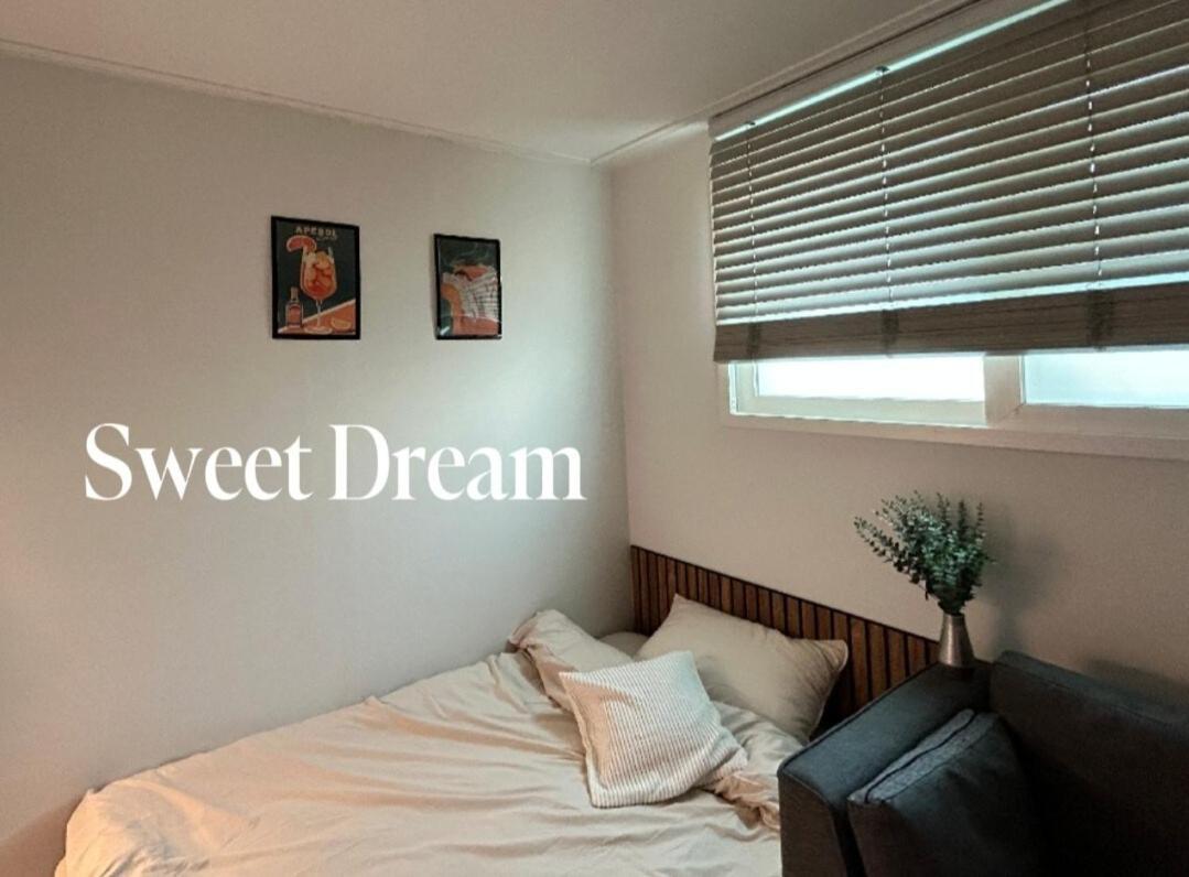 3-bed Gimpo Airport Stay, Filtered Water, Dryer, Early Check-in Or Late Check-out Flexibly Apartment Seoul
