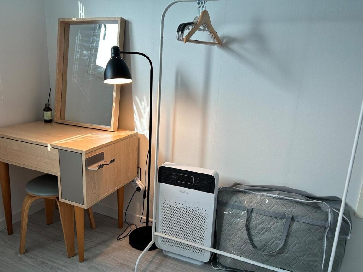 Apartment 3-bed Gimpo Airport Stay, Filtered Water, Dryer, Early Check-in Or Late Check-out Flexibly Seoul